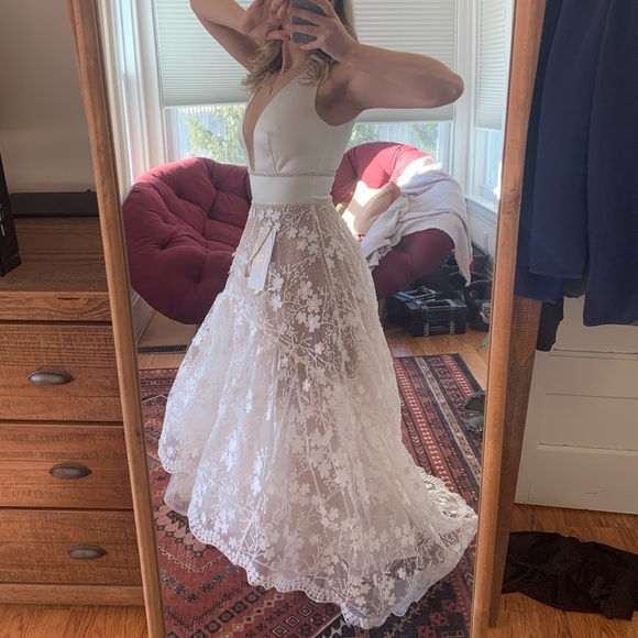 NWT FIONA BRIDAL GOWN IN WHITE - Picture 12 of 16